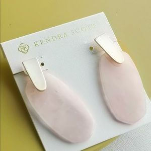 Authentic Kendra Scott rise quartz Aragon earring